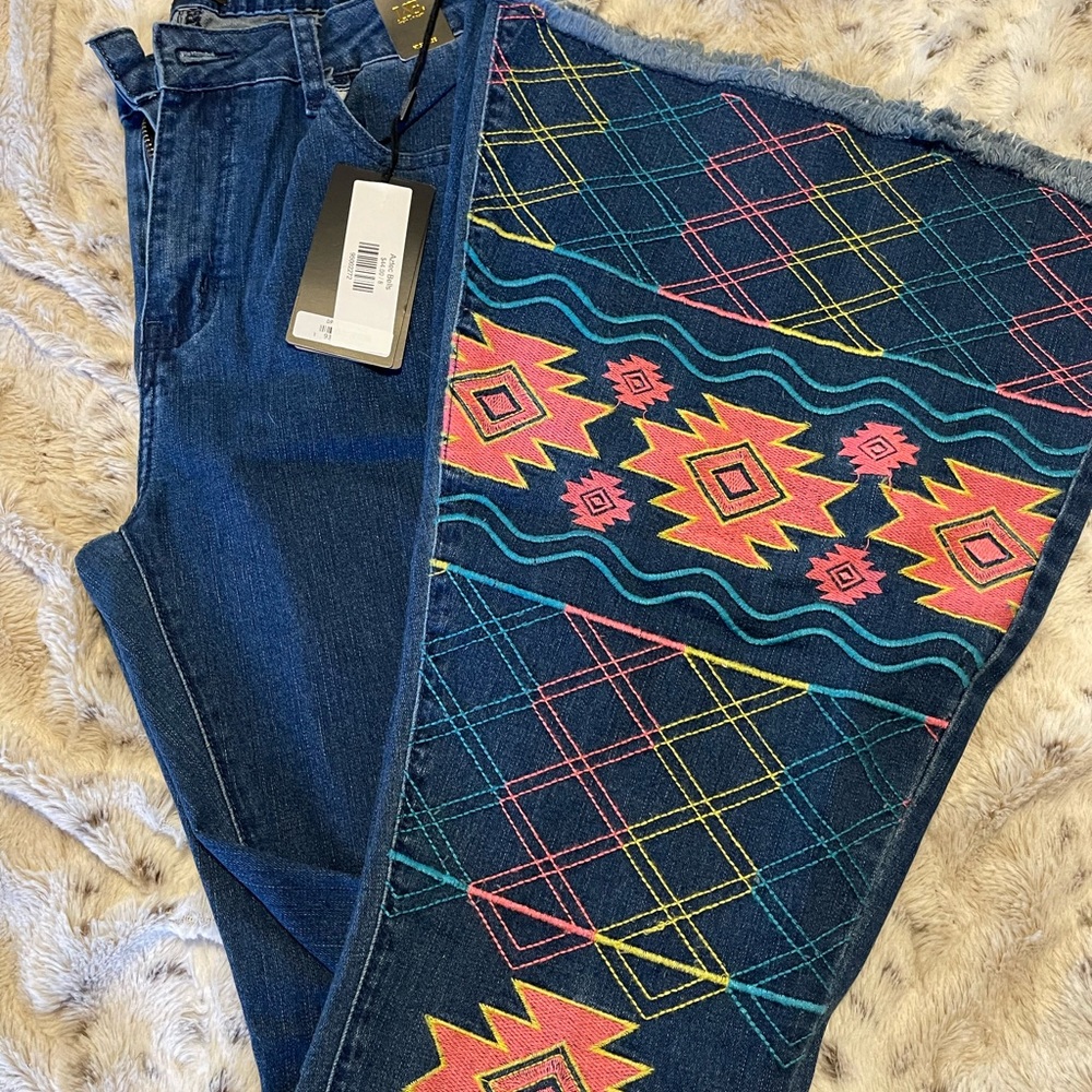 L&B Aztec Flares